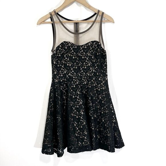 Reynah Couture Black Lace Mesh Illusion Neckline Sleeveless Mini Dress Small - Picture 1 of 8